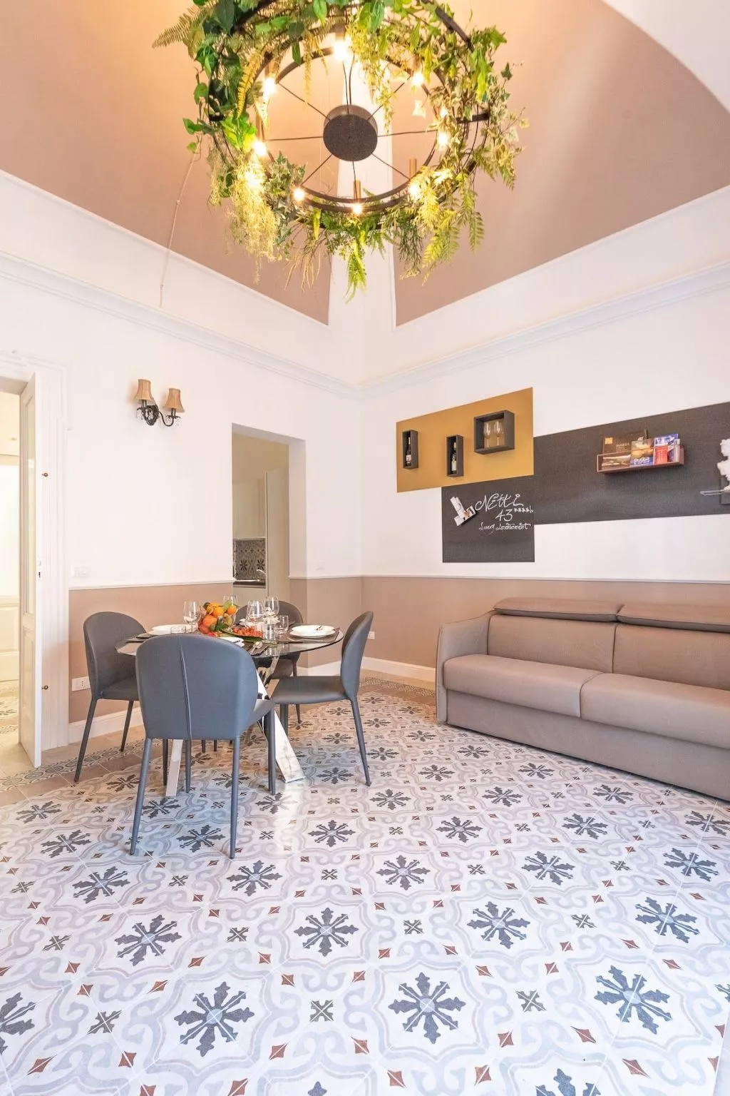 Wohnung in Taranto mit privatem Parkplatz-Binnen