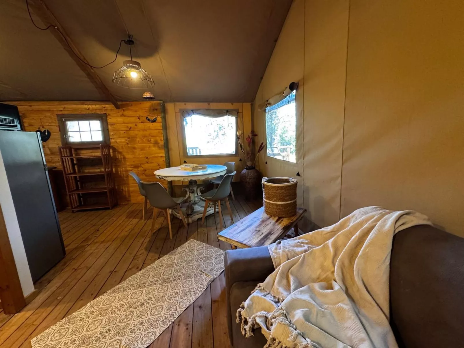 Familienzelt" Nachlass-Binnen