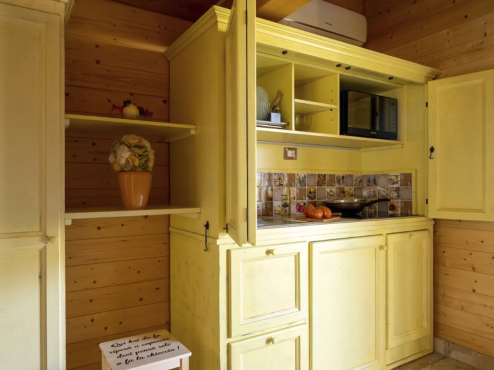 'Messis la gialla'-Binnen