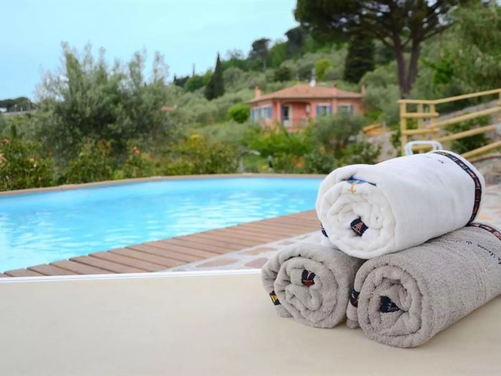 'Dependance Gina' mit Pool-Buiten