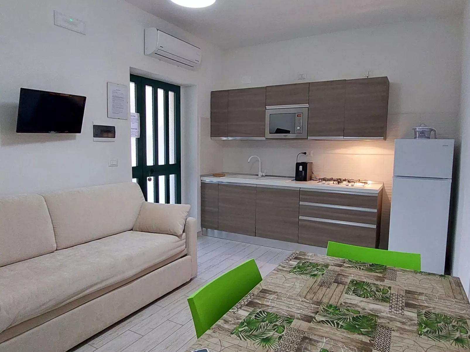 Drei-Zimmer-Wohnung im Erdgeschoss-Image-tags.info