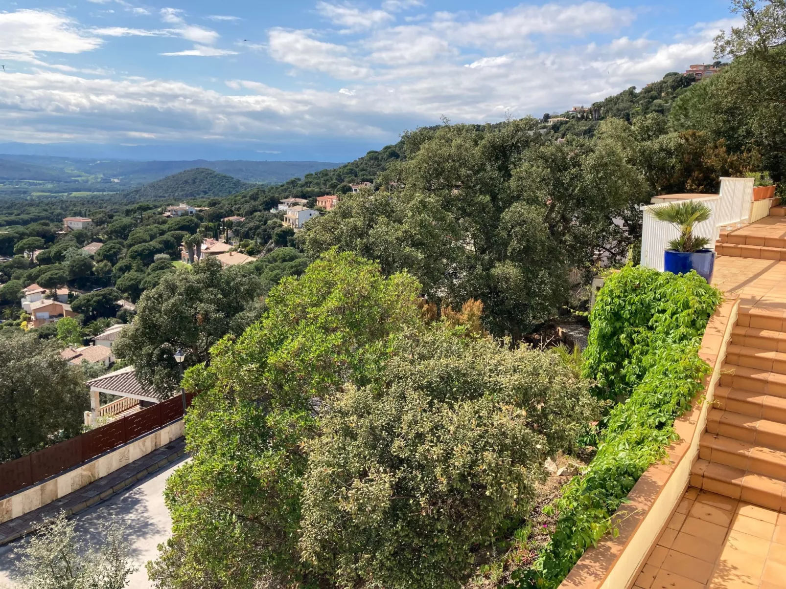 Gemütliches Ferienhaus mit Pool und Meerblick-Image-tags.info