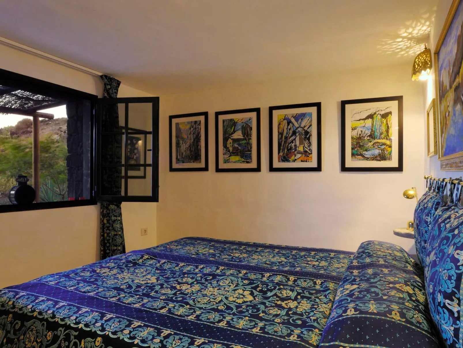 Castillo Bailey-Binnen