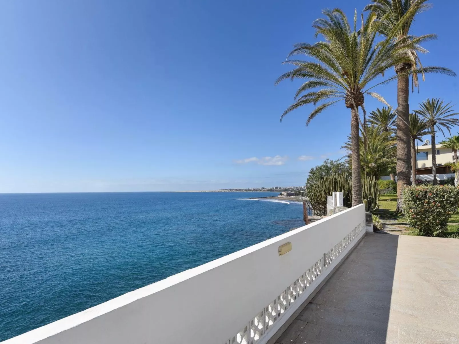 Wohnung mit Blick auf das Wasser-Buiten