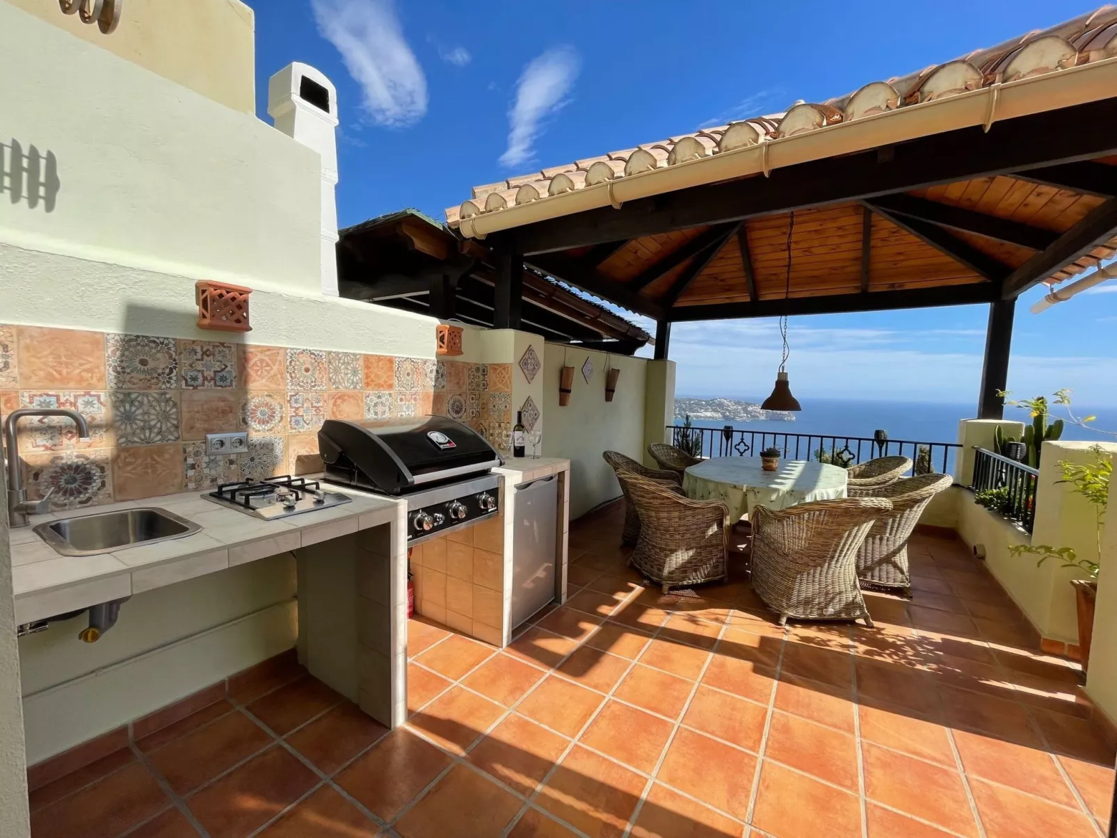 In Almuñécar mit Terrasse und Meerblick-Image-tags.info