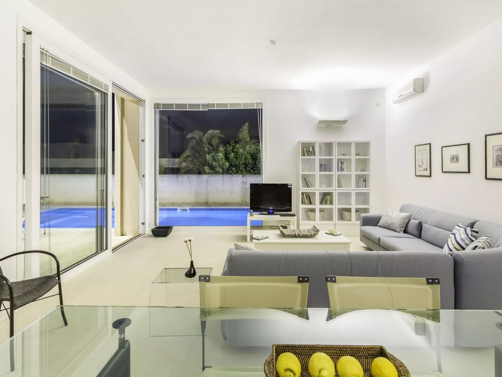 In Ragusa mit Möblierter Terrasse-Binnen