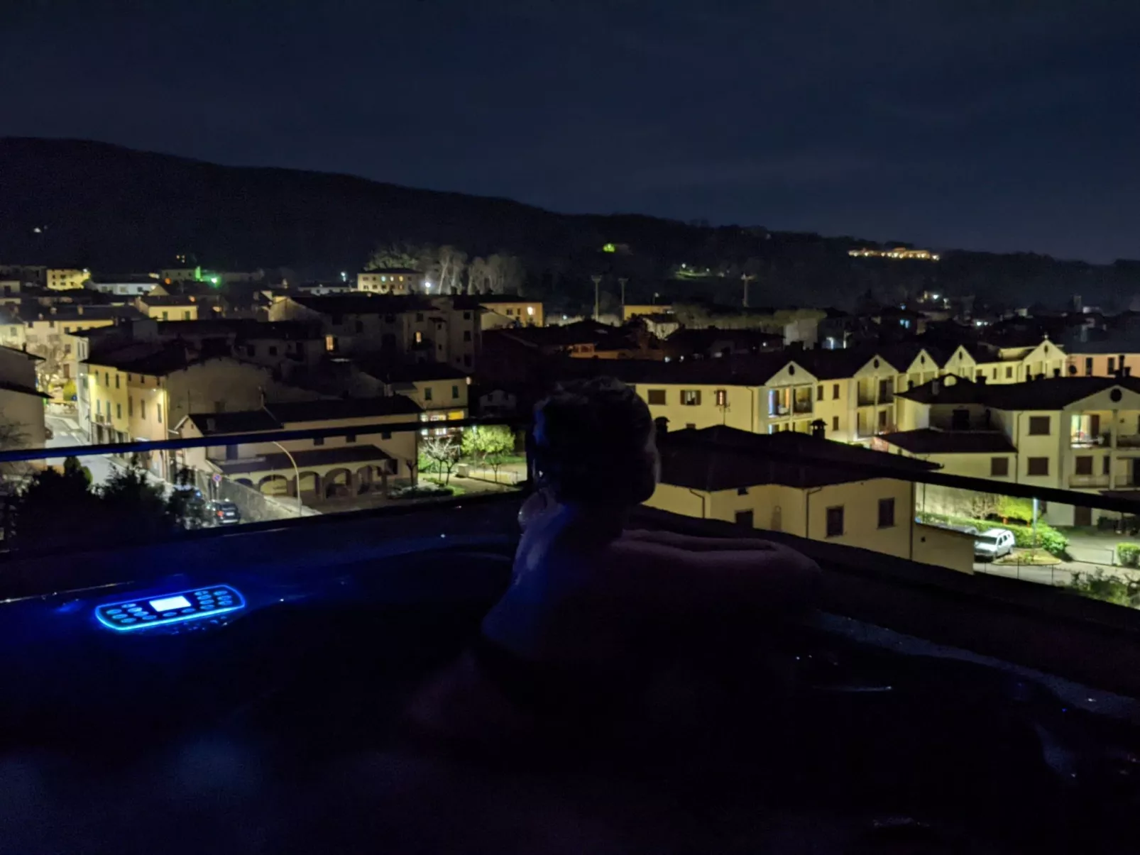 Medieval Tower mit Whirlpool auf der Dachterrasse-Image-tags.info