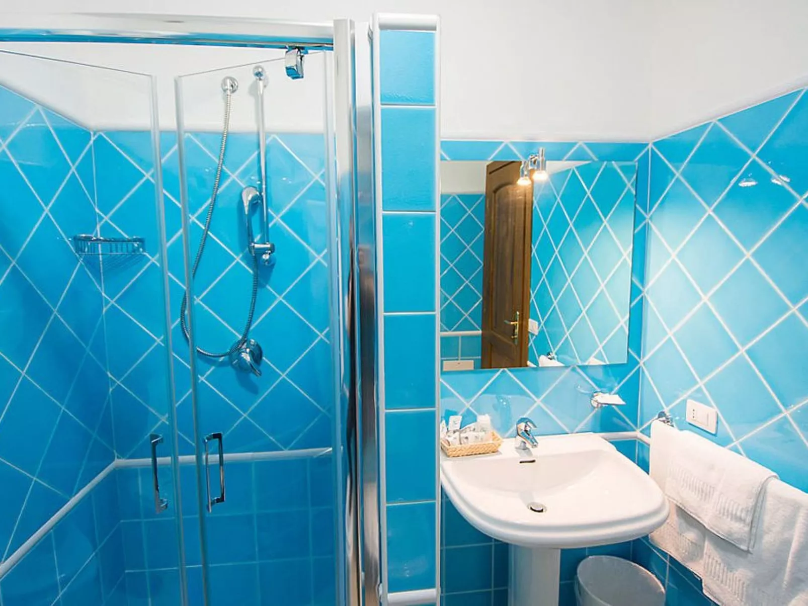 Apt. Orosei 1B, mit gemeinsamem Schwimmbad-Binnen