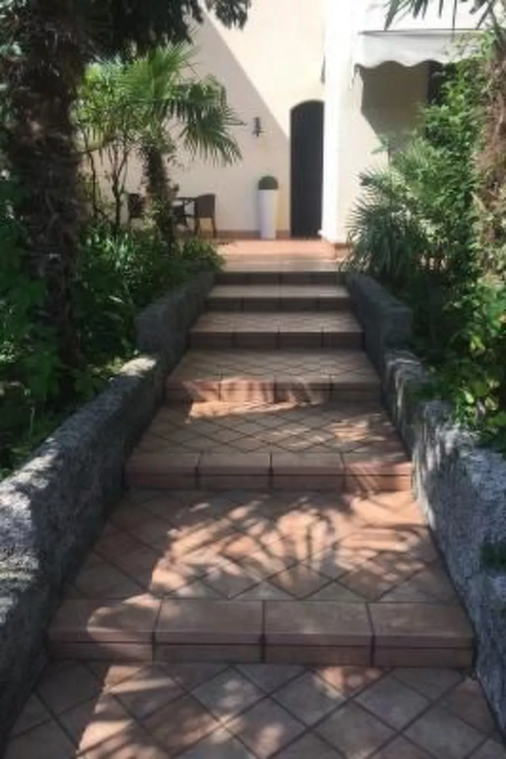 Gemütliche Drei-Zimmer-Wohnung mit Balkon-Buiten