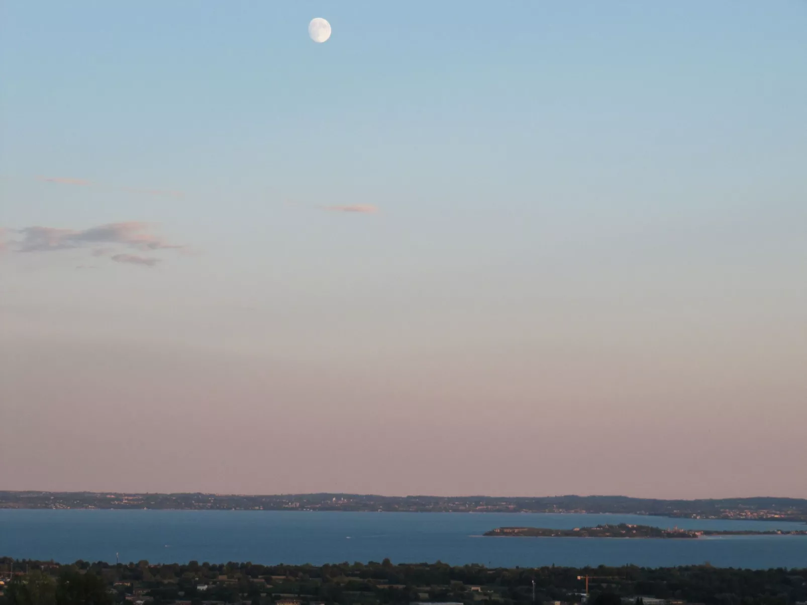 Wohnung mit Blick auf den Gardasee-Buiten