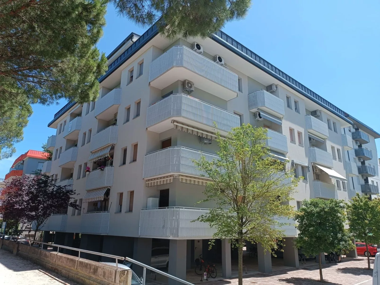 'Lero' mit Terrasse-Binnen