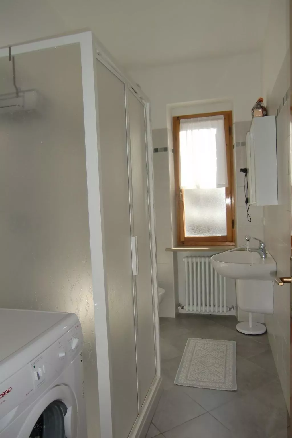 Sehr geräumige Wohnung inmitten der Natur-Binnen