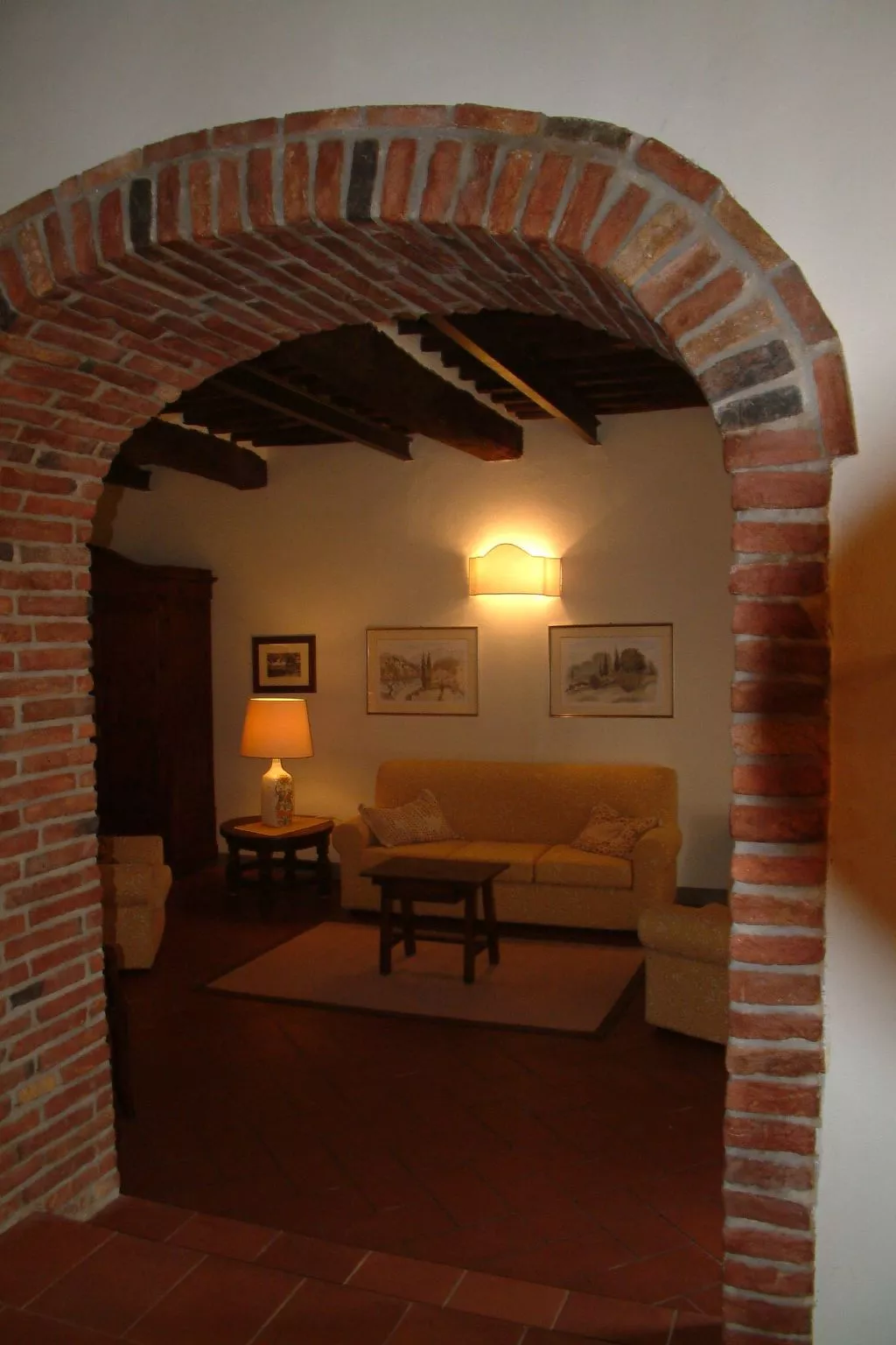 Villa 'Cimpoli casa' mit Garten und Grill-Binnen