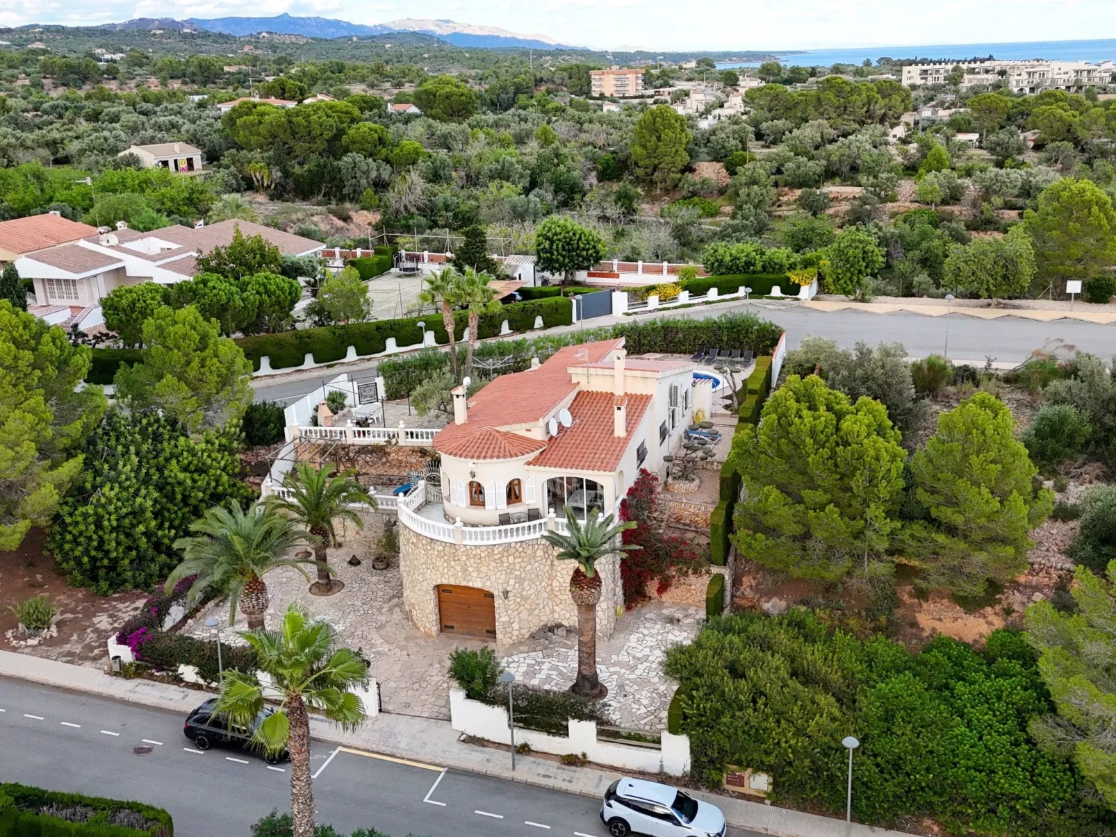 Imposante Ferienvilla mit großem Pool-Binnen