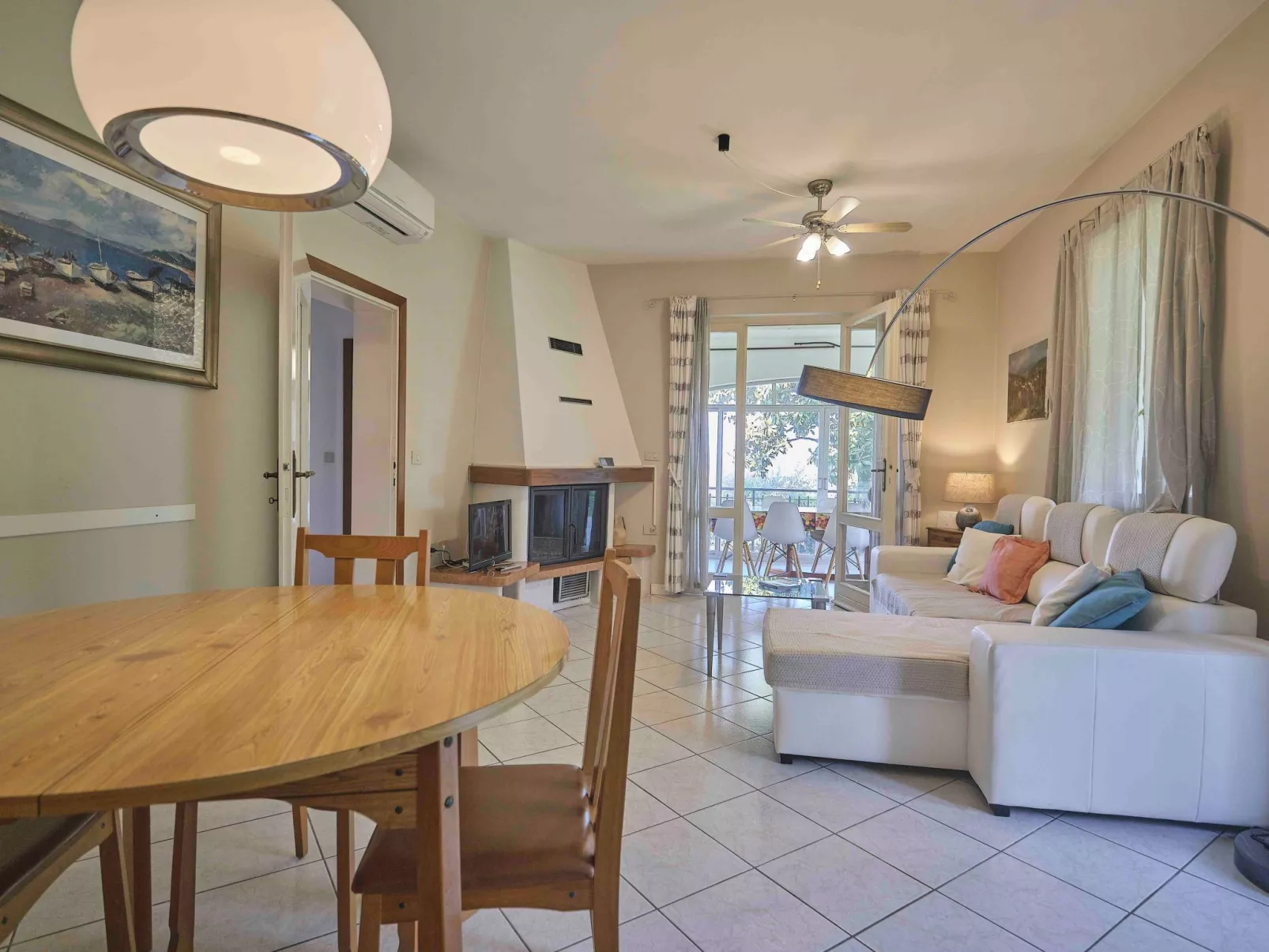 Mit Seeblick und privatem Garten-Binnen