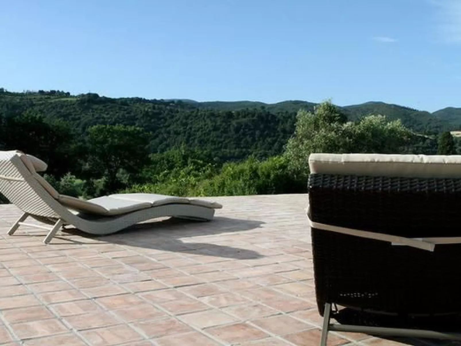 In Montescudaio mit Großem Garten-Buiten