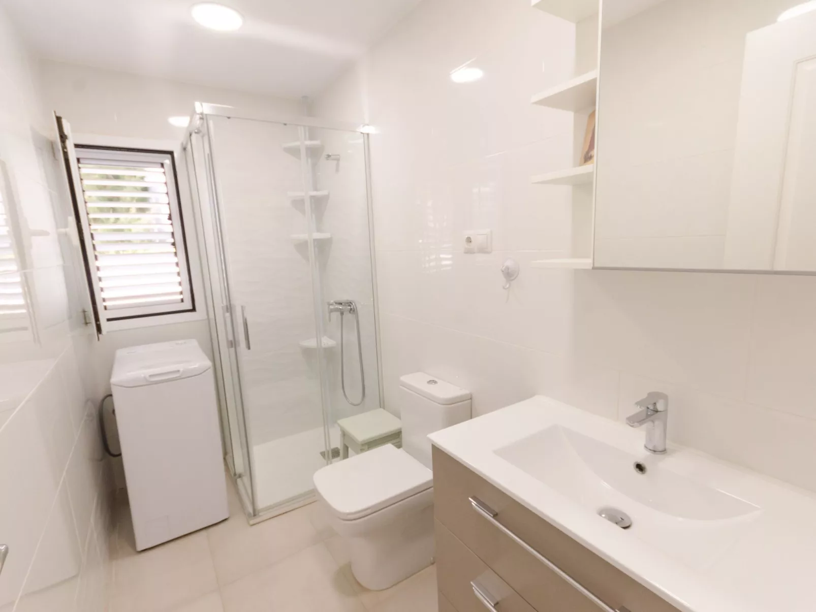 Terrassenwohnung mit zwei Schlafzimmern am Strand-Binnen