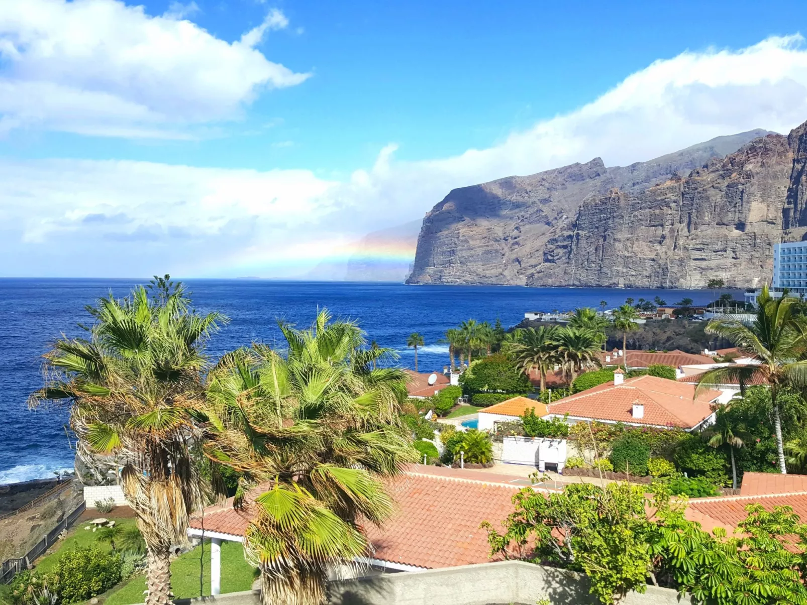 Wohnung mit Aussicht auf Meer und Klippen-Buiten