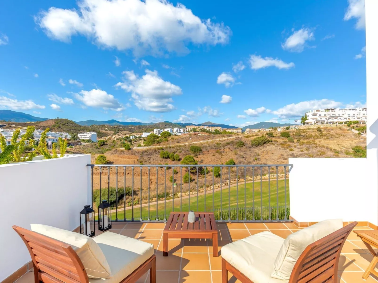 Chalet "La Resina" mit Garten, Grill und Terrasse-Buiten