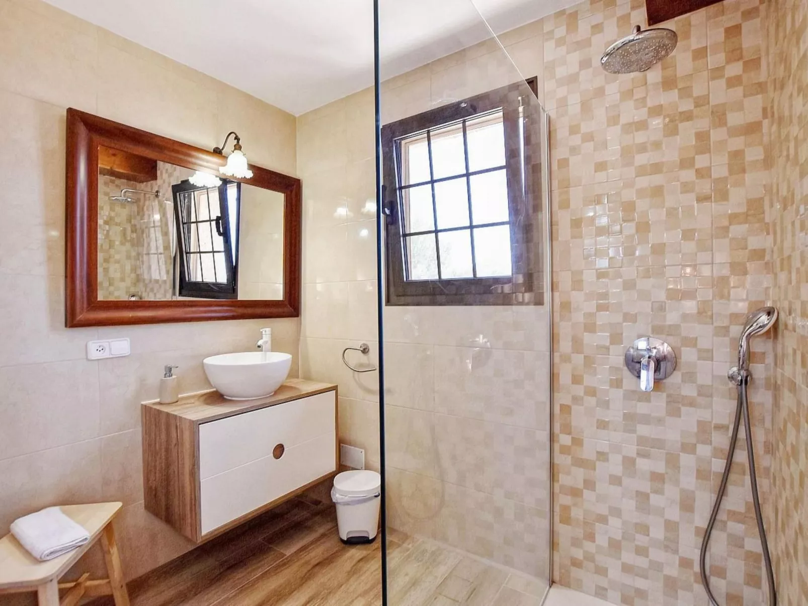 Ländliche Finca "Sa Torre" mit Jacuzzi-Image-tags.info