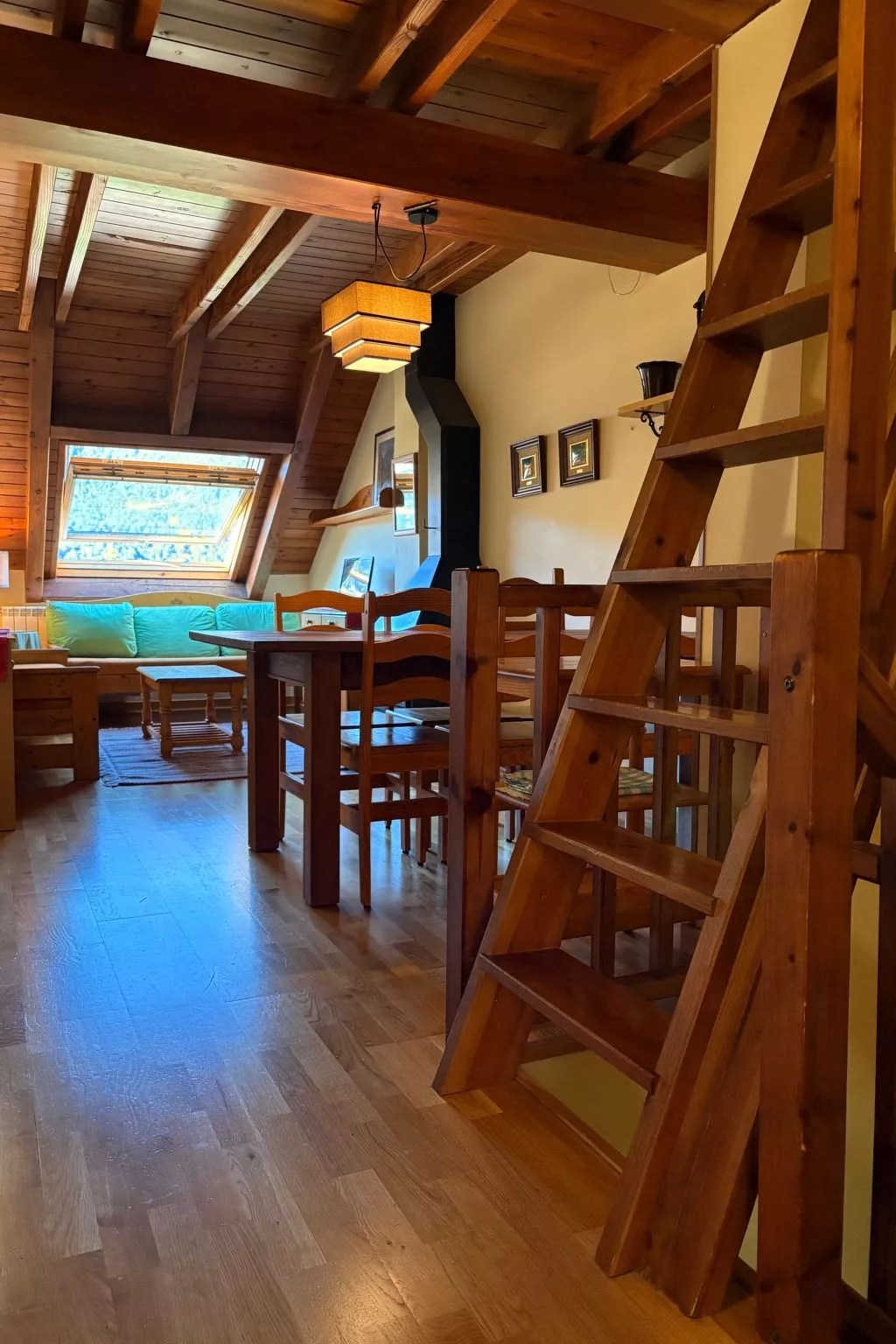 Triplex Erta 8 mit Dachgeschoss und ausgezeichneter Aussicht Vall de Boí-Binnen