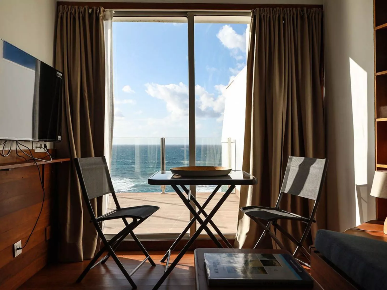 Wohnung mit privater Terrasse und Meerblick-Binnen