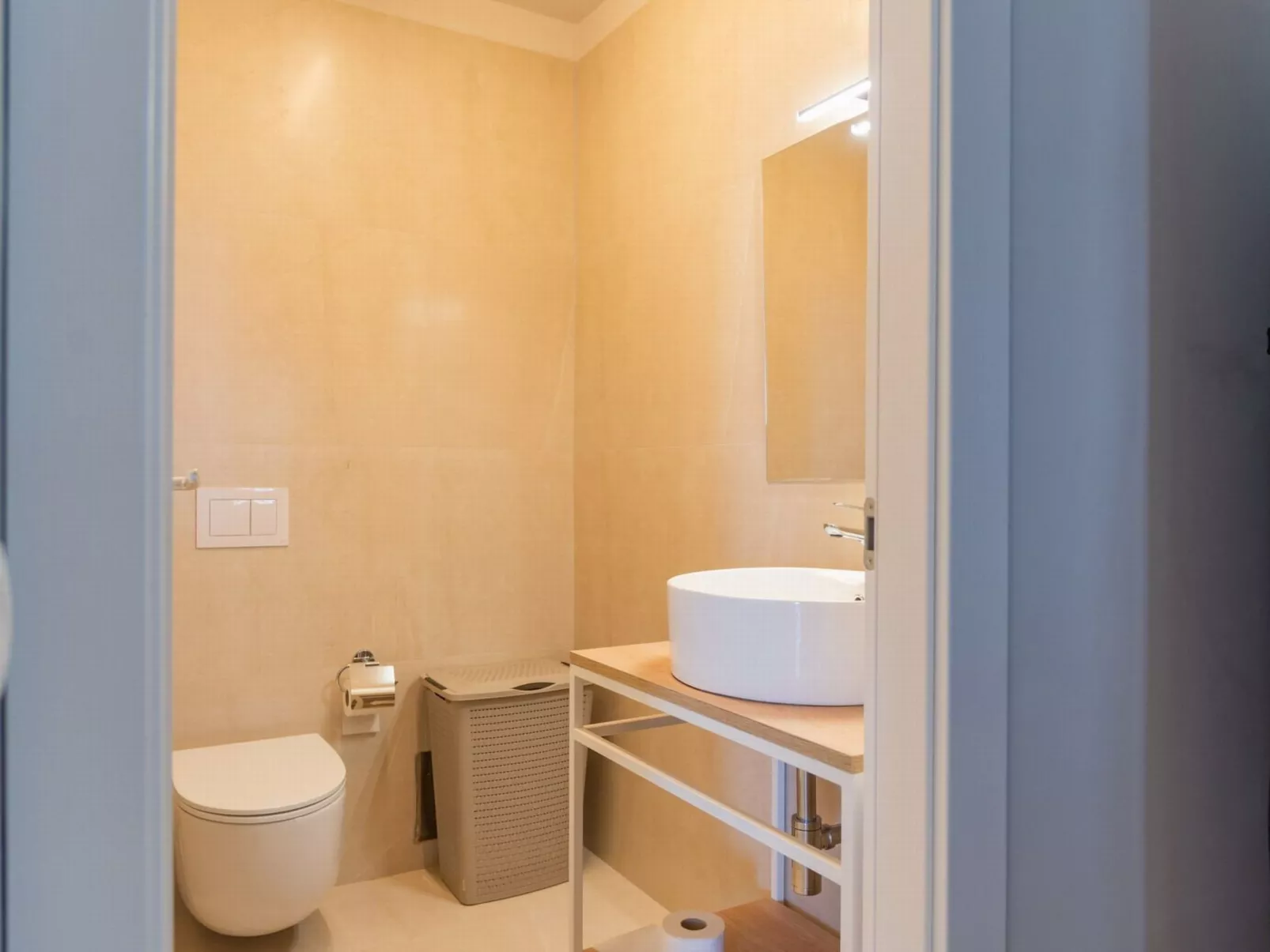 Komfortable und moderne Villa am Strand-Image-tags.info