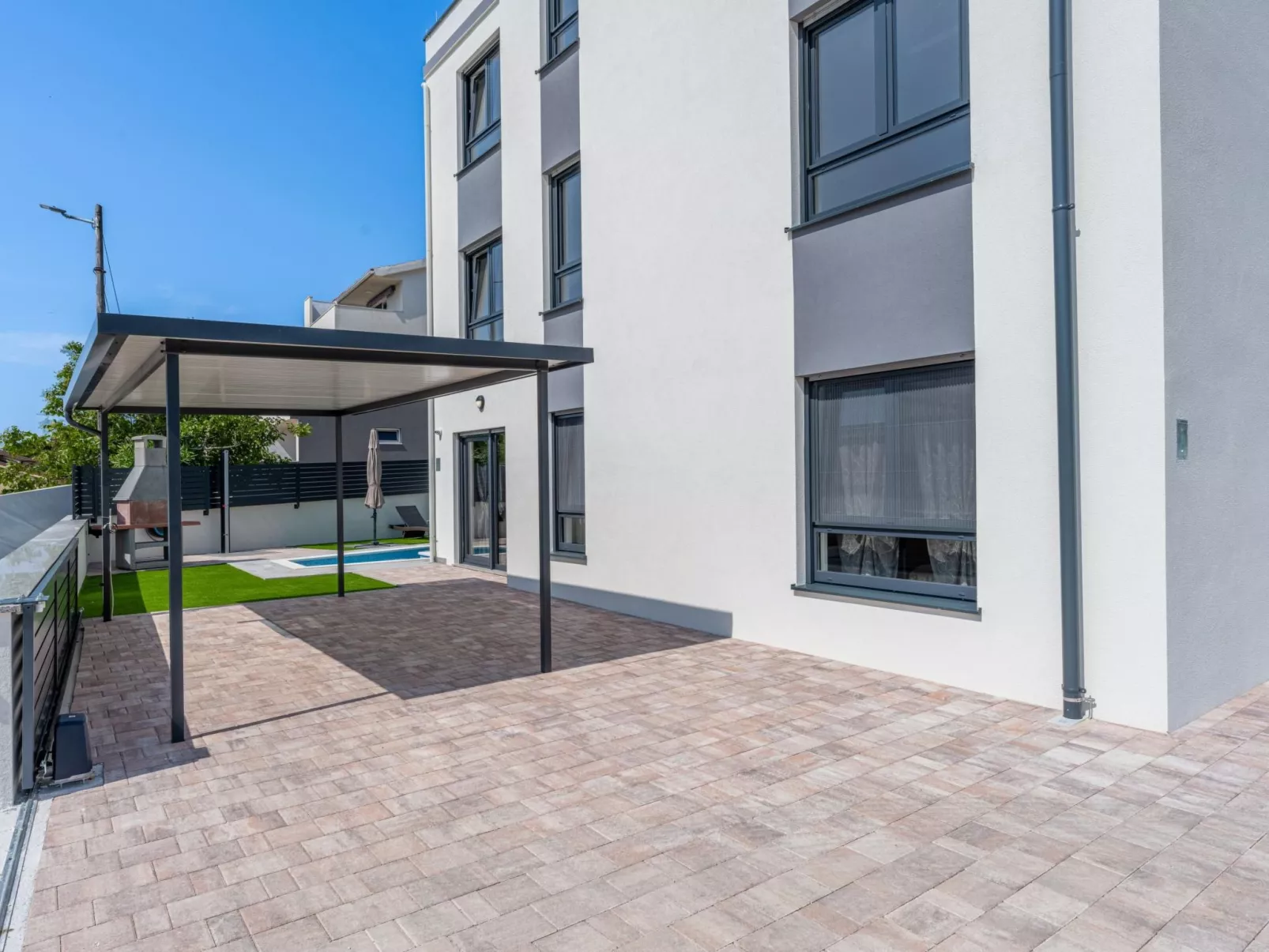 Apartment Rose mit privatem Pool-Buiten