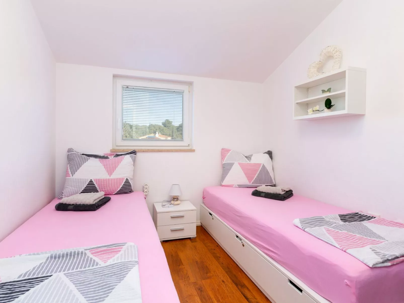 In Medulin mit Grill, Garten und gemeinsamem Pool-Binnen