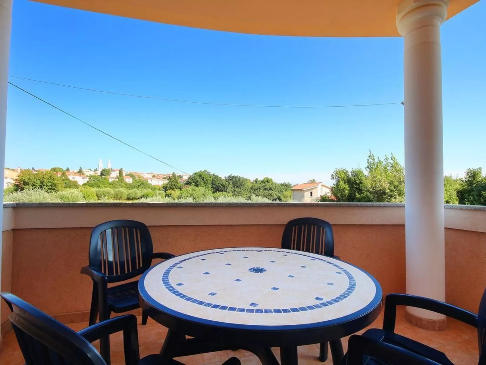 Für 4 Personen ca. 45 m&sup2; in Medulin, Istrien (Medulin und Umgebung)-Buiten