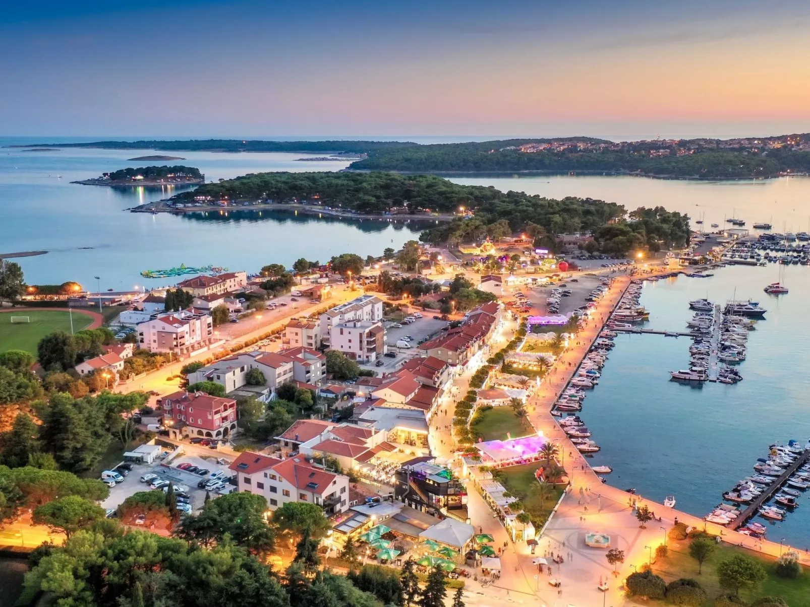 "Davorin" mit Balkon-Buiten