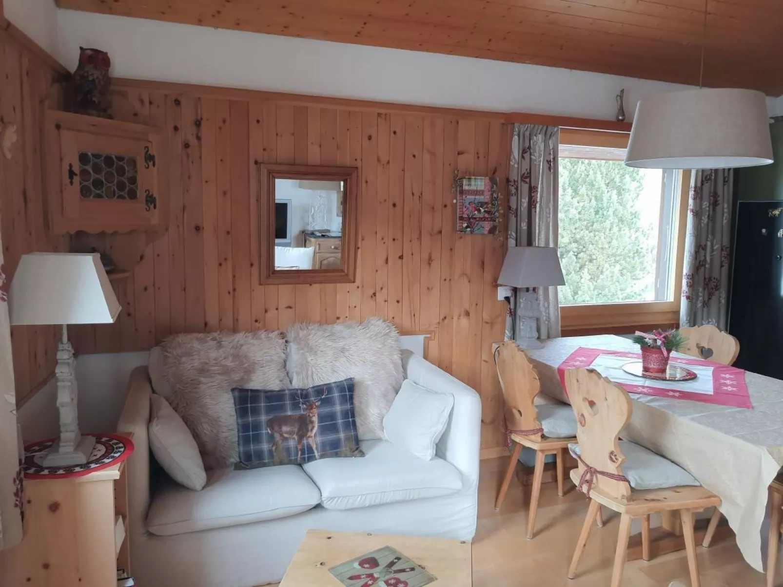 Chesa Azalee 10-Binnen