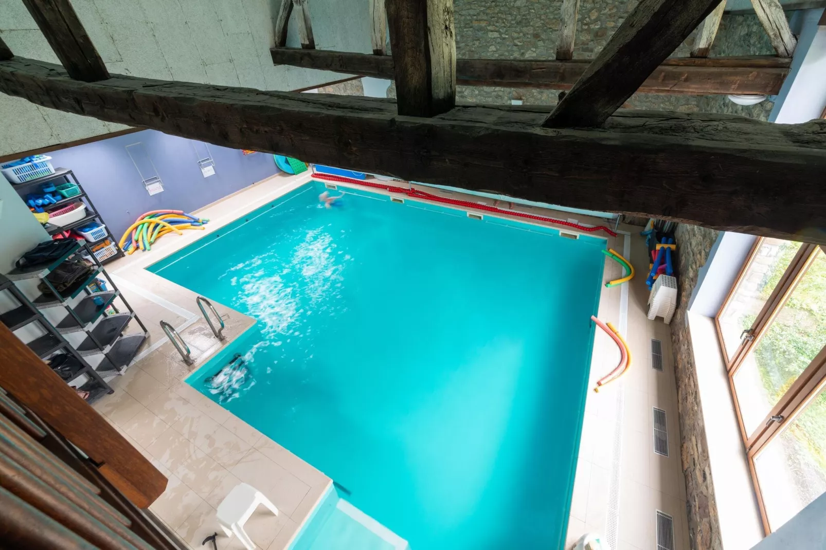 Magnifique habitation pour 5 adultes avec piscine intérieure-Zwembad