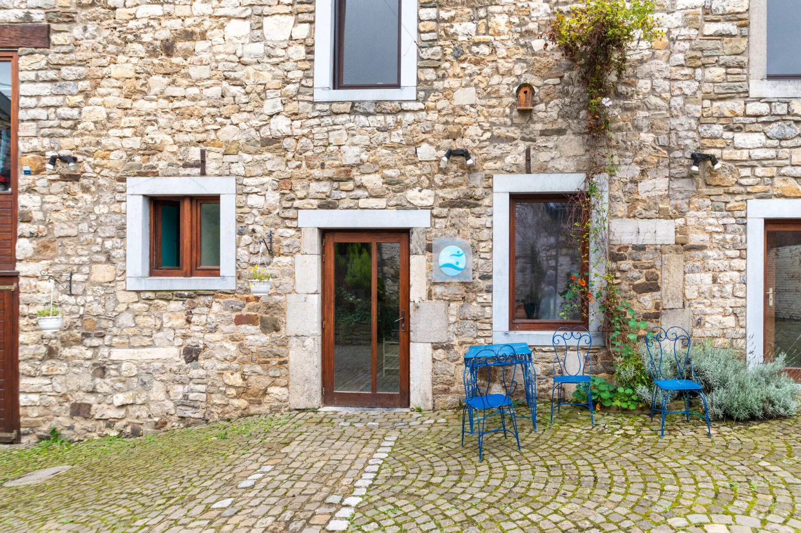 Magnifique habitation pour 5 adultes avec piscine intérieure-Hal-ontvangst