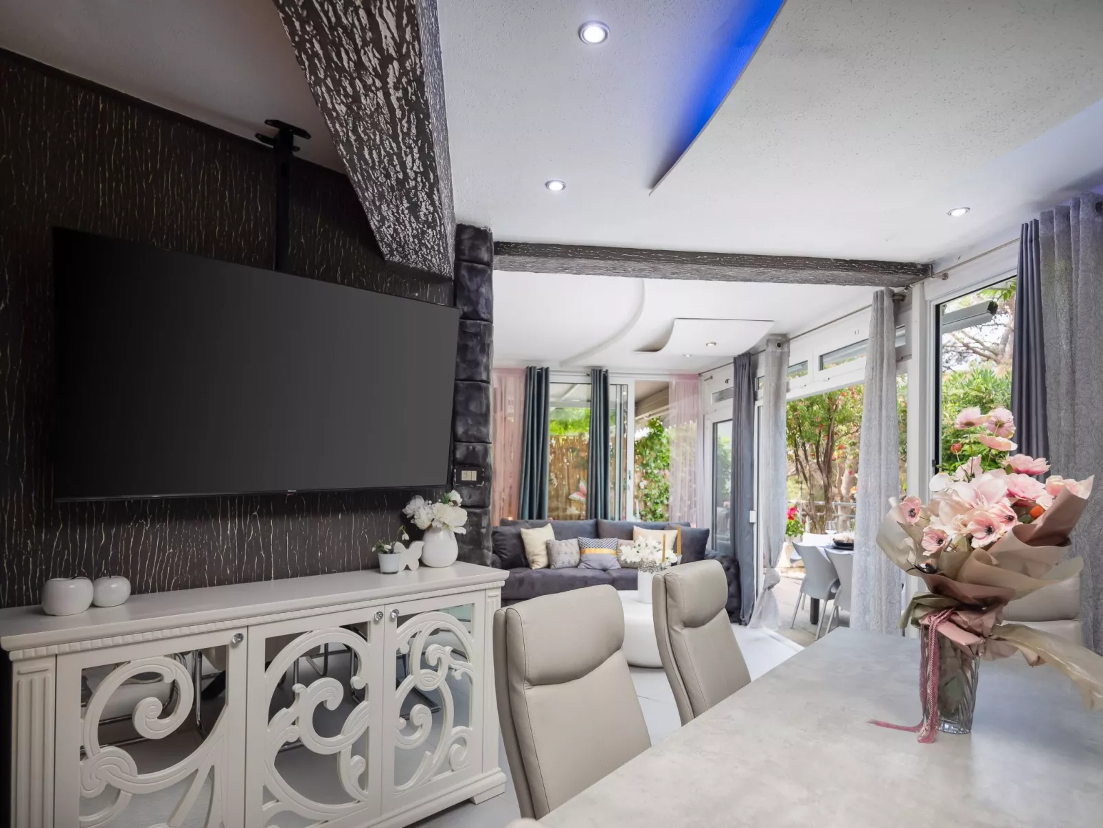 Schönes Appartement am Strand mit Terrasse-Binnen