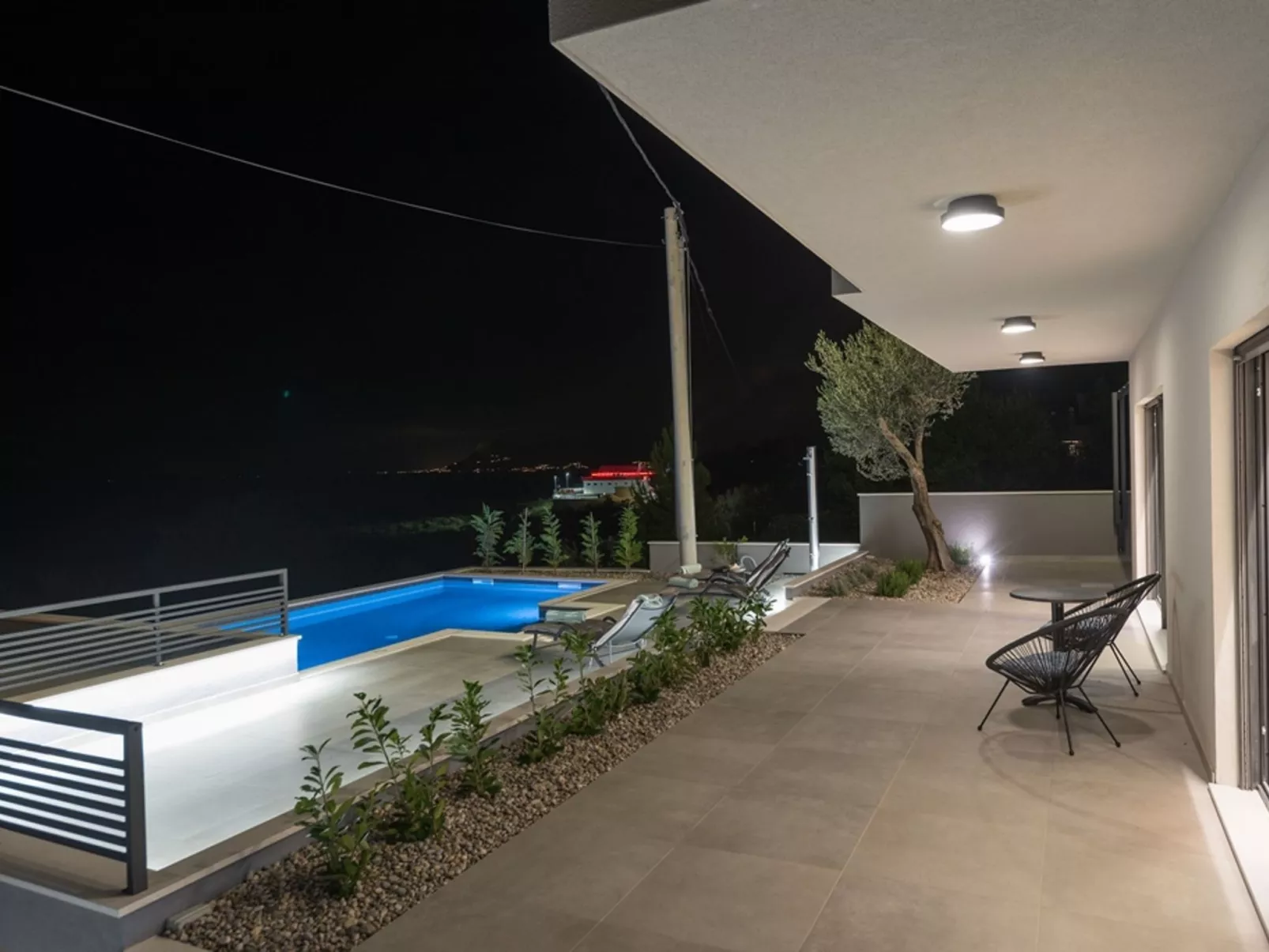 Villa Kuk mit beheiztem Pool-Buiten