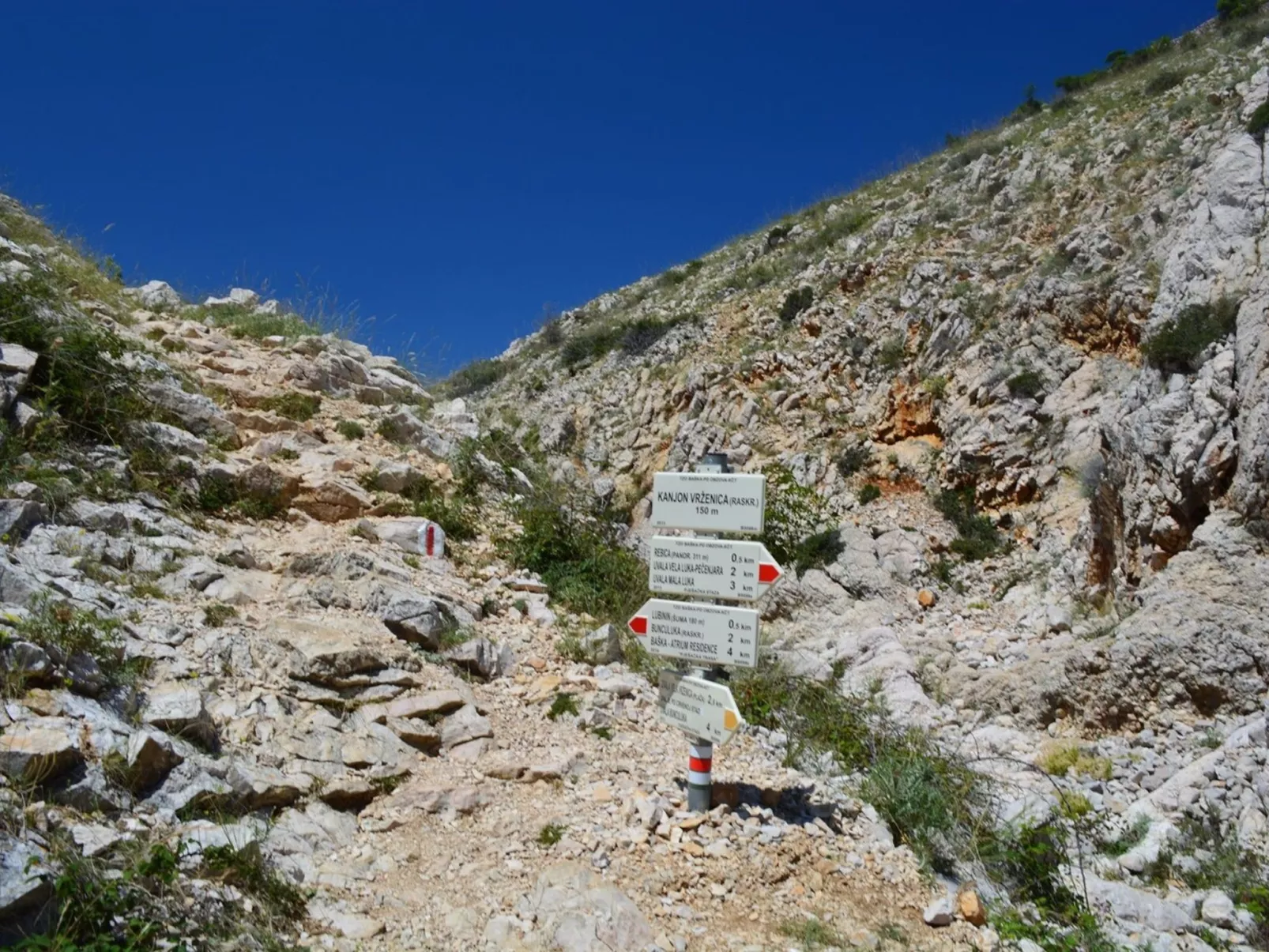 Baska Fiorino Wohnung-Binnen