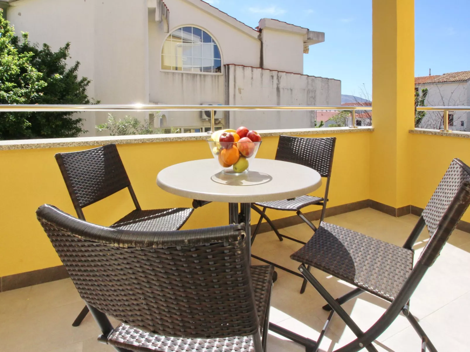 Wohnung in Baška mit Eigenem Balkon - Buiten