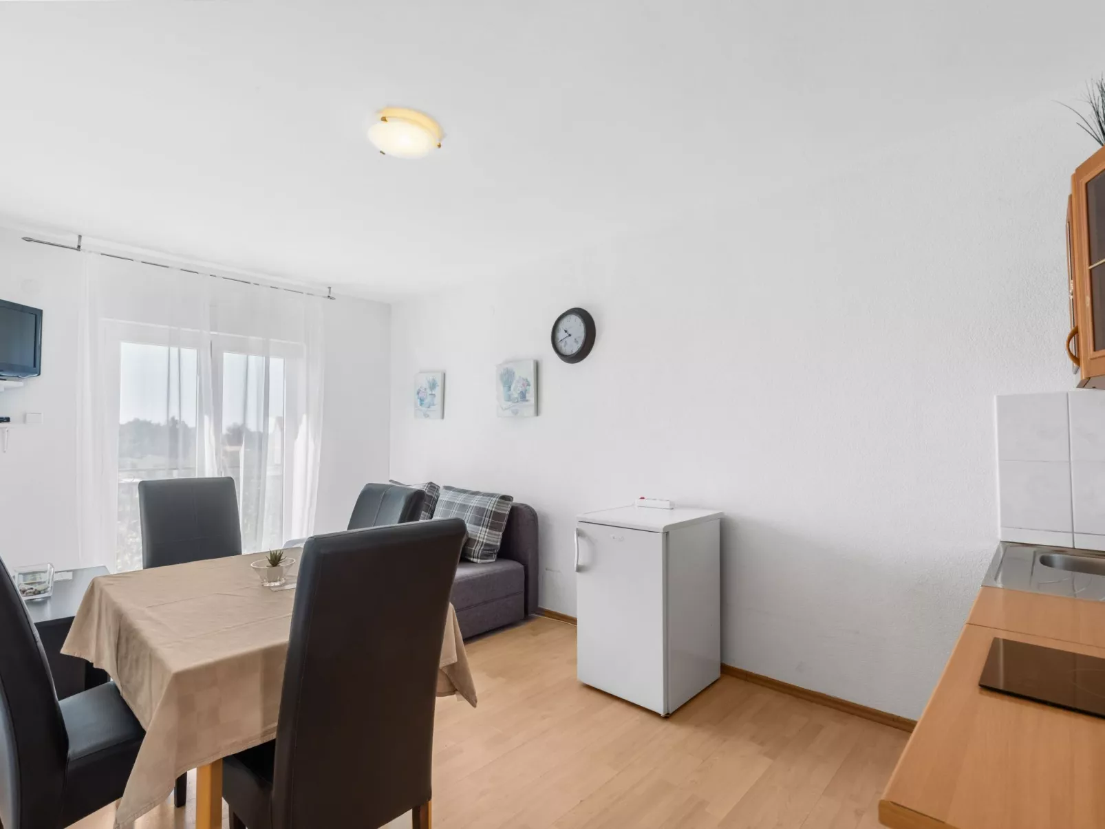 Schöne Ferienwohnung Morena-Binnen
