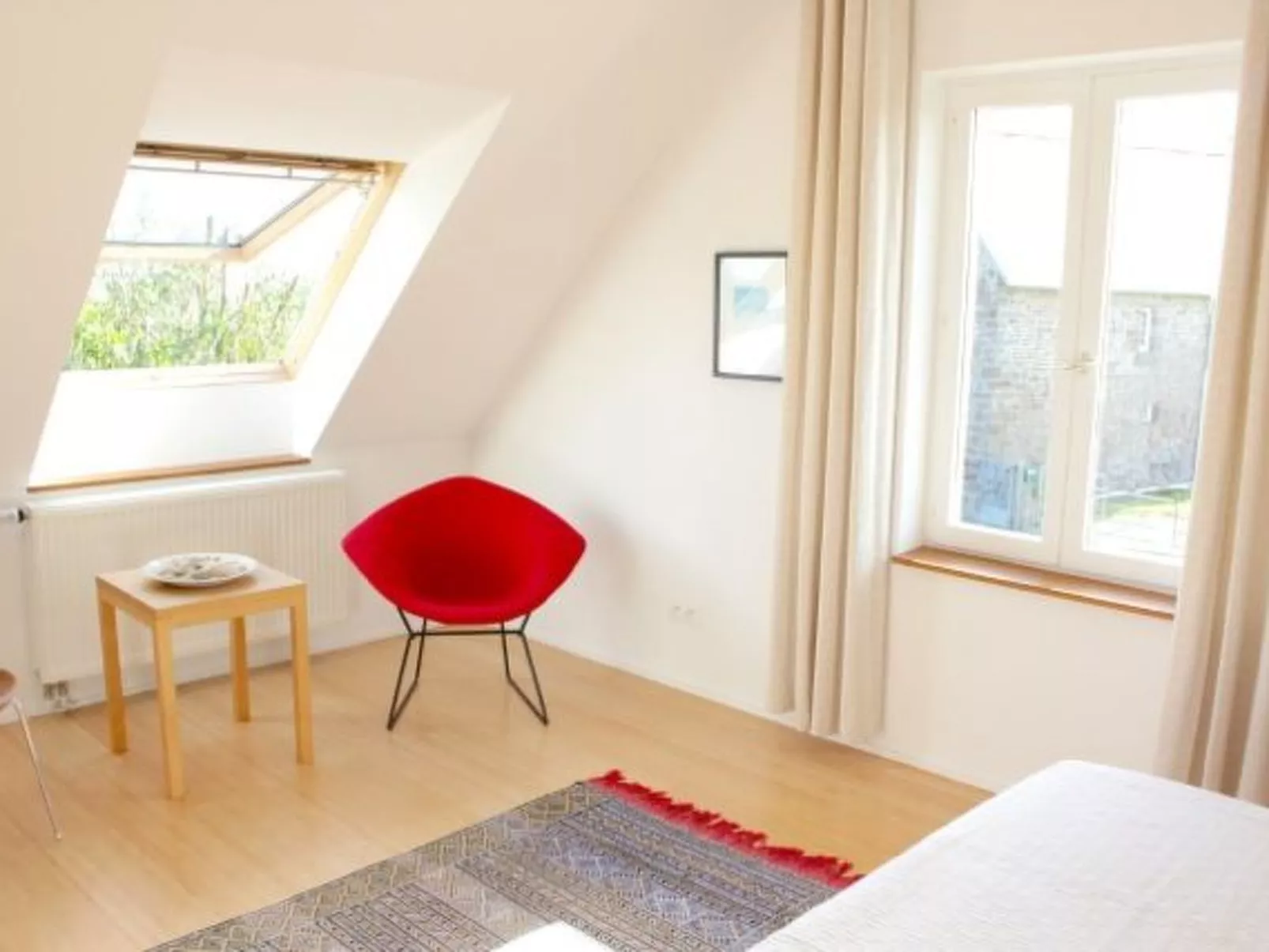 In Sourdeval Les Bois mit Garten-Binnen