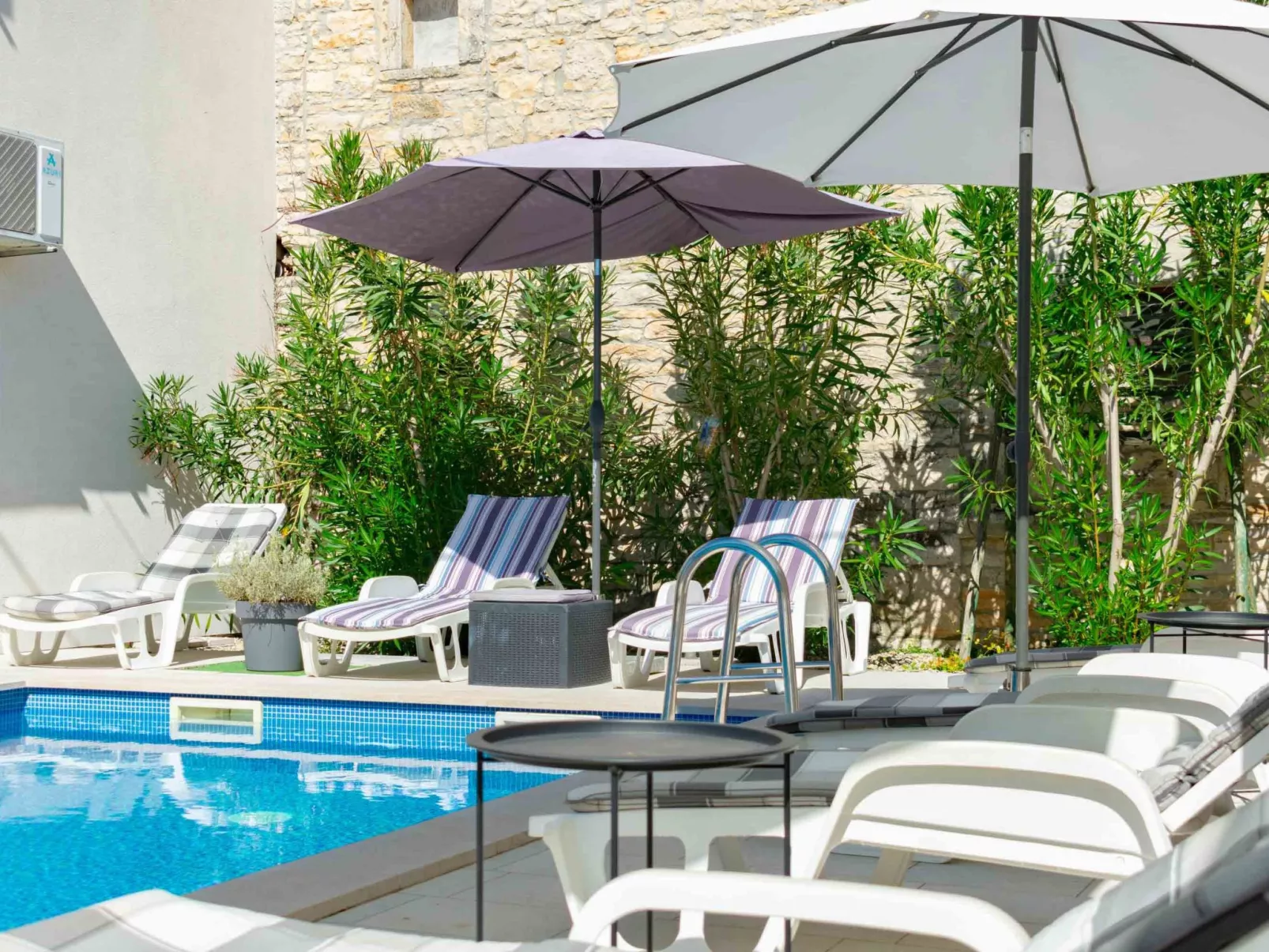 Villa Martin - Rückzugsort auf dem Land mit Pool-Buiten