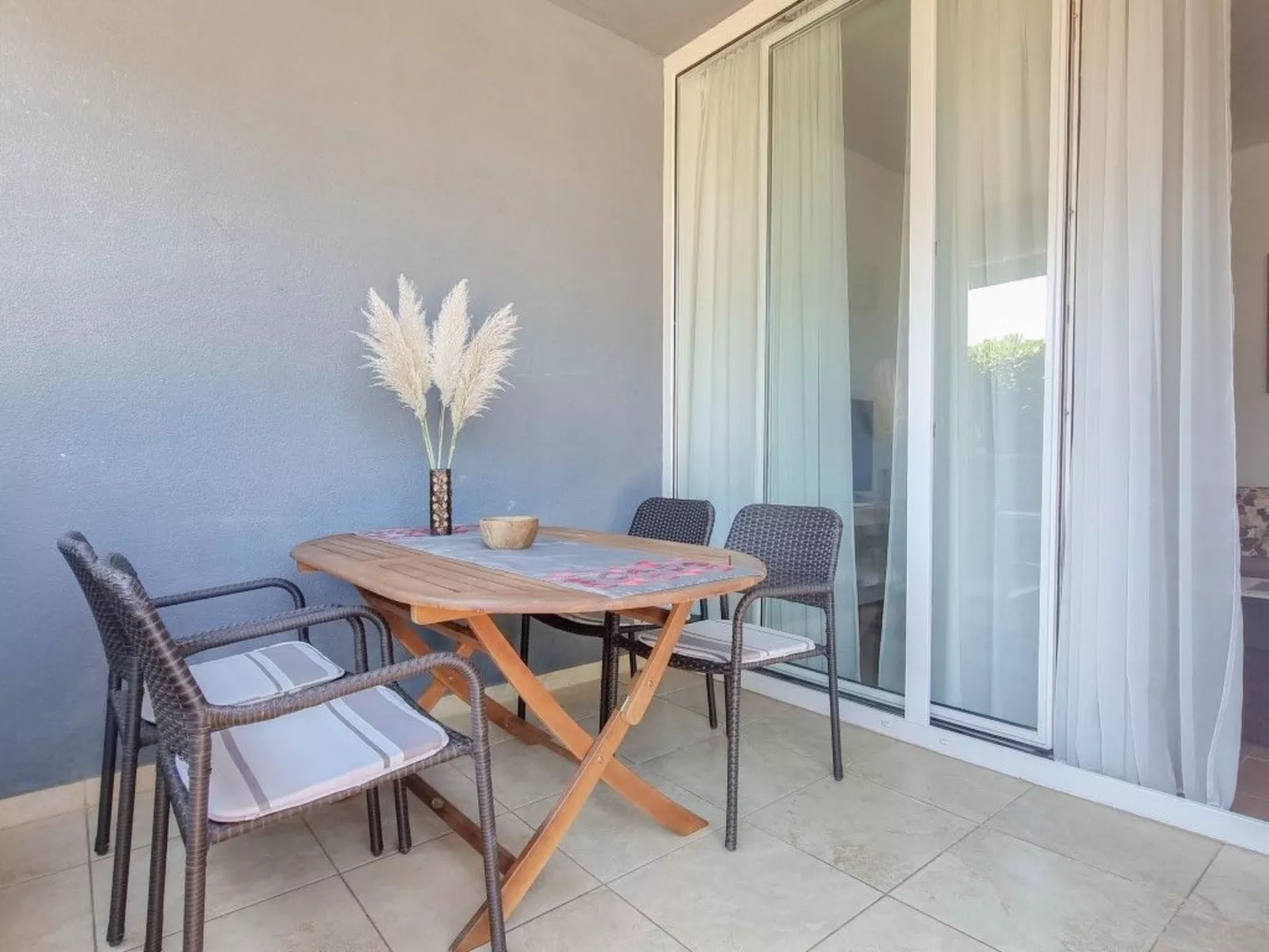 "Lea" mit Terrasse-Binnen