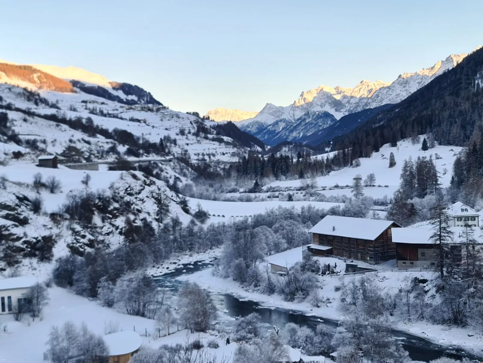 Wohnung mit atemberaubender Aussicht-Buiten