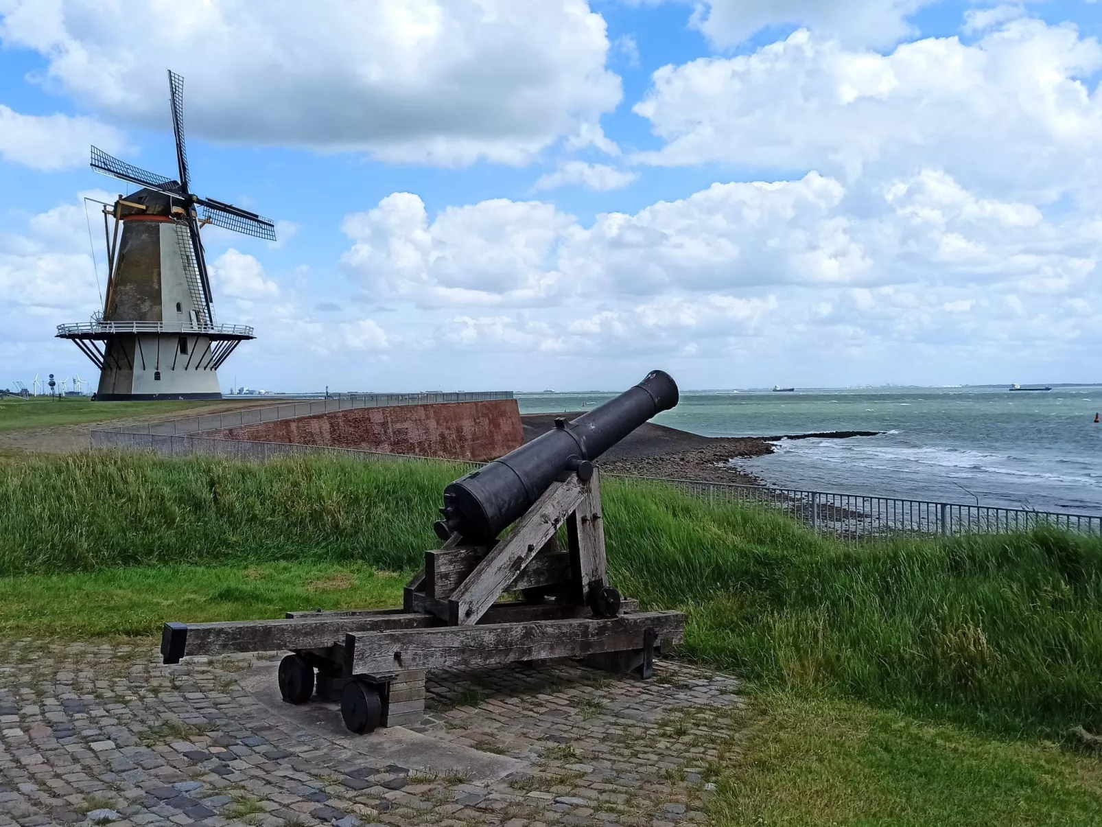 Appartement "Frühstück bei Carins"-Buiten