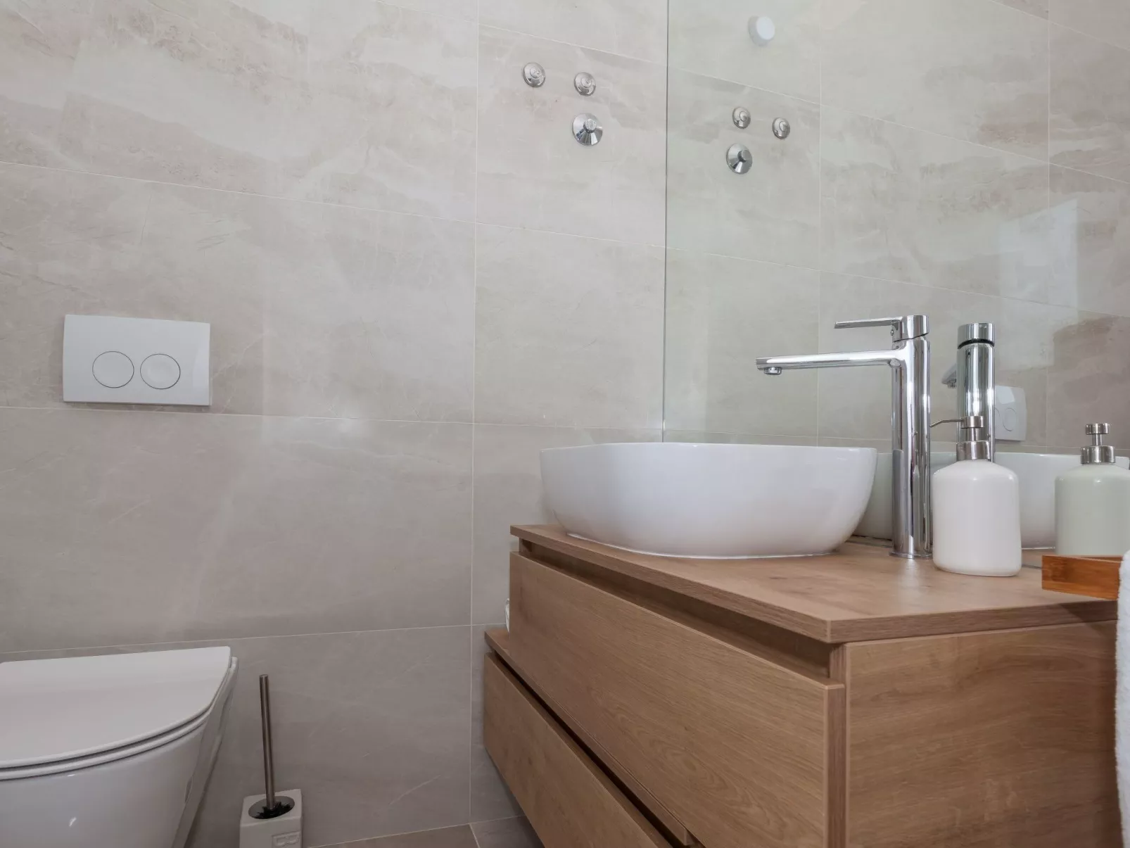 Wunderschöne Ferienvilla Lomari-Image-tags.info