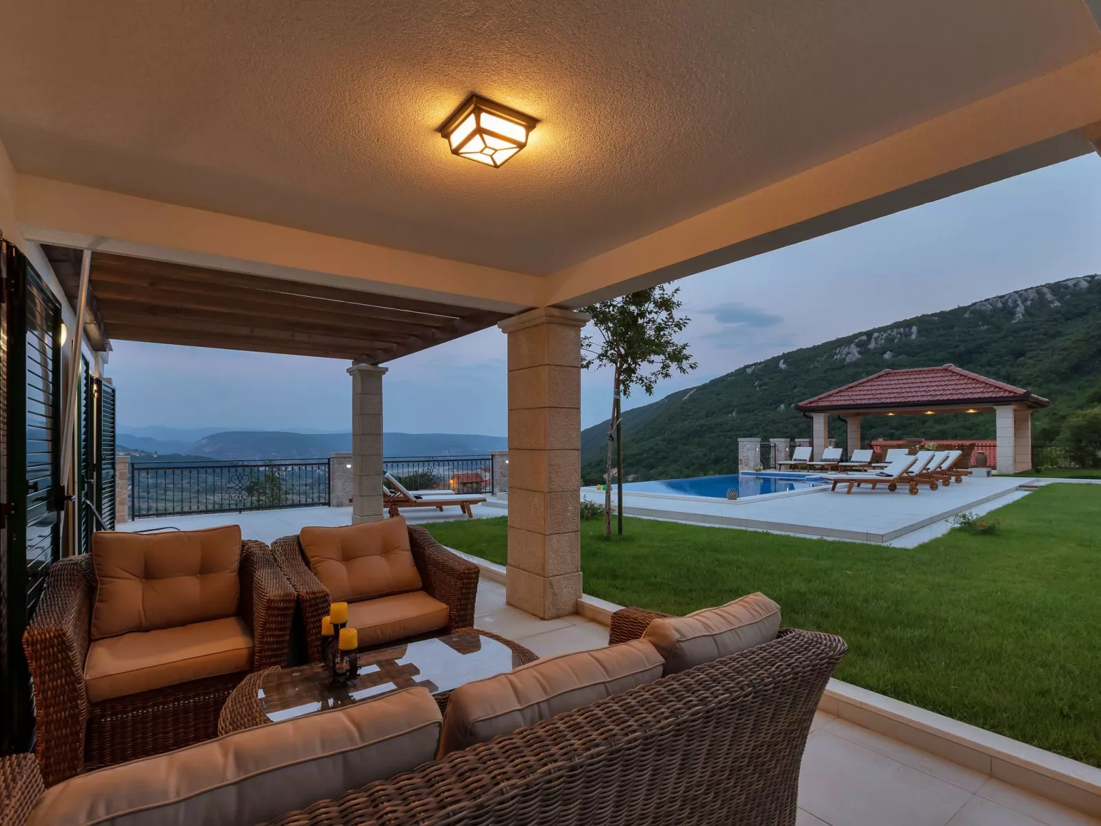 Villa mit Panorama-Binnen