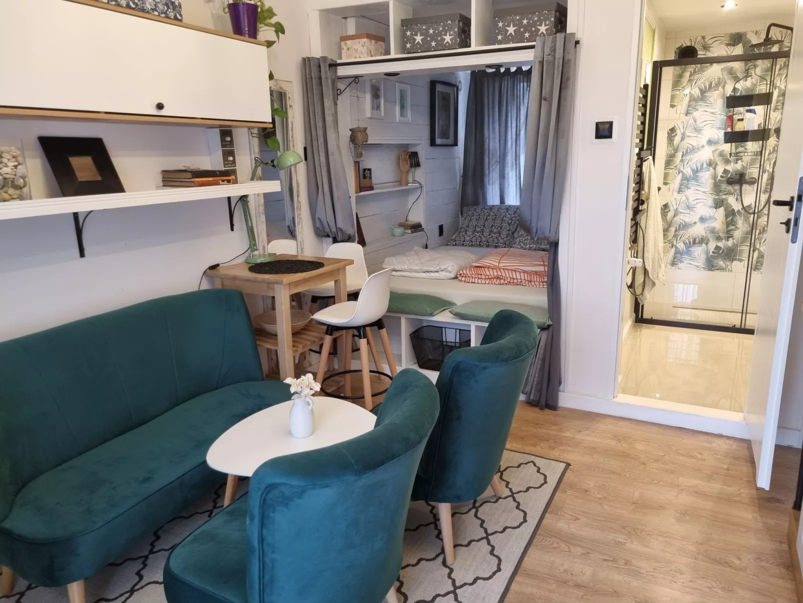 Magnolienhaus mit Sauna und Jacuzzi-Binnen