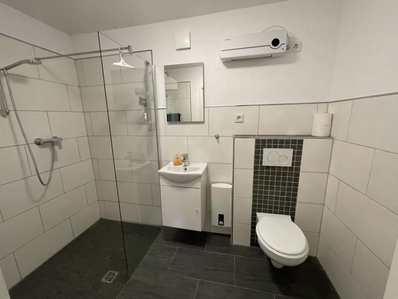 Fam. Duen-Image-tags.info