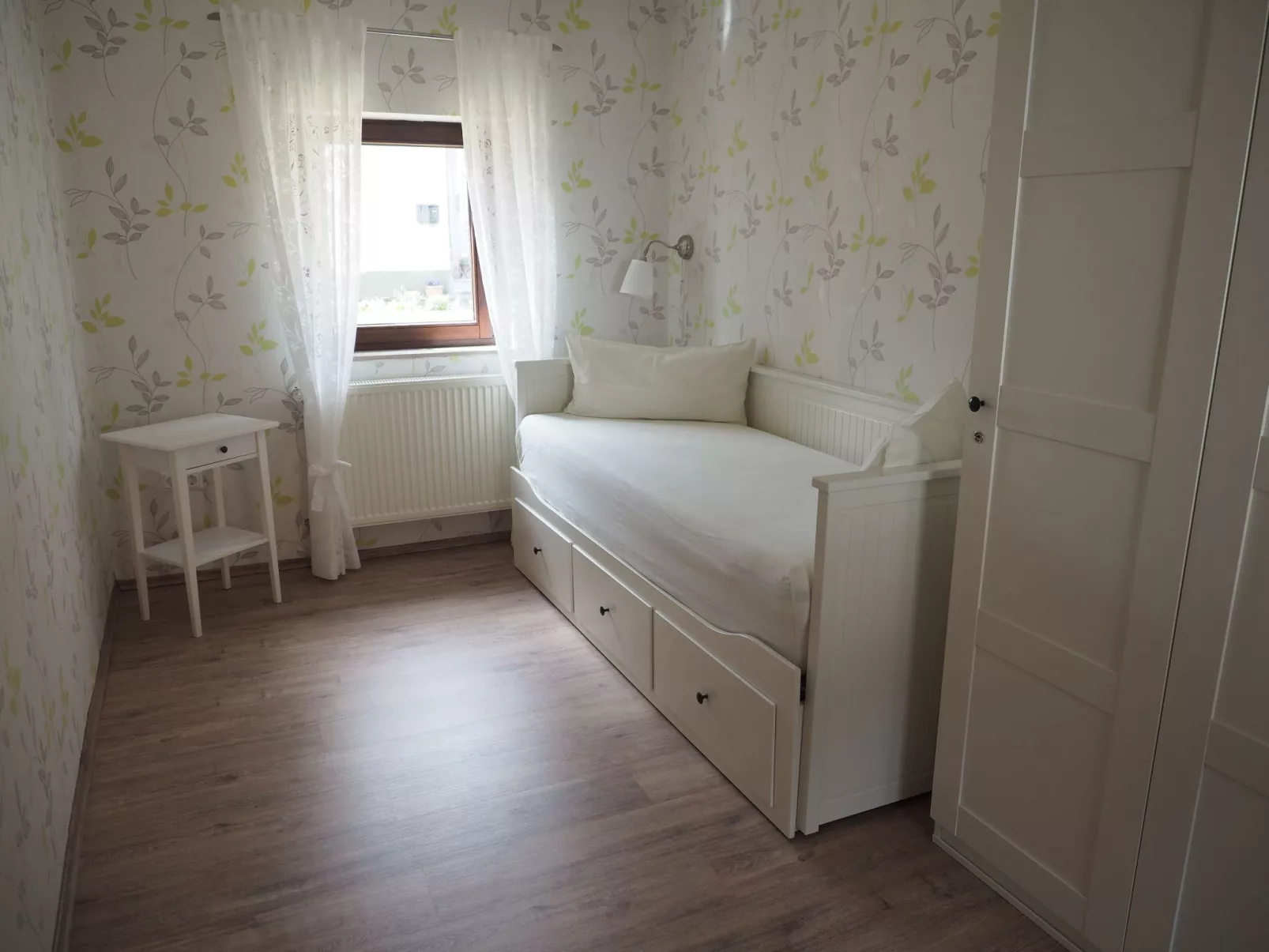 Hochwertige Ferienwohnung mit Terrasse und Garten-Binnen