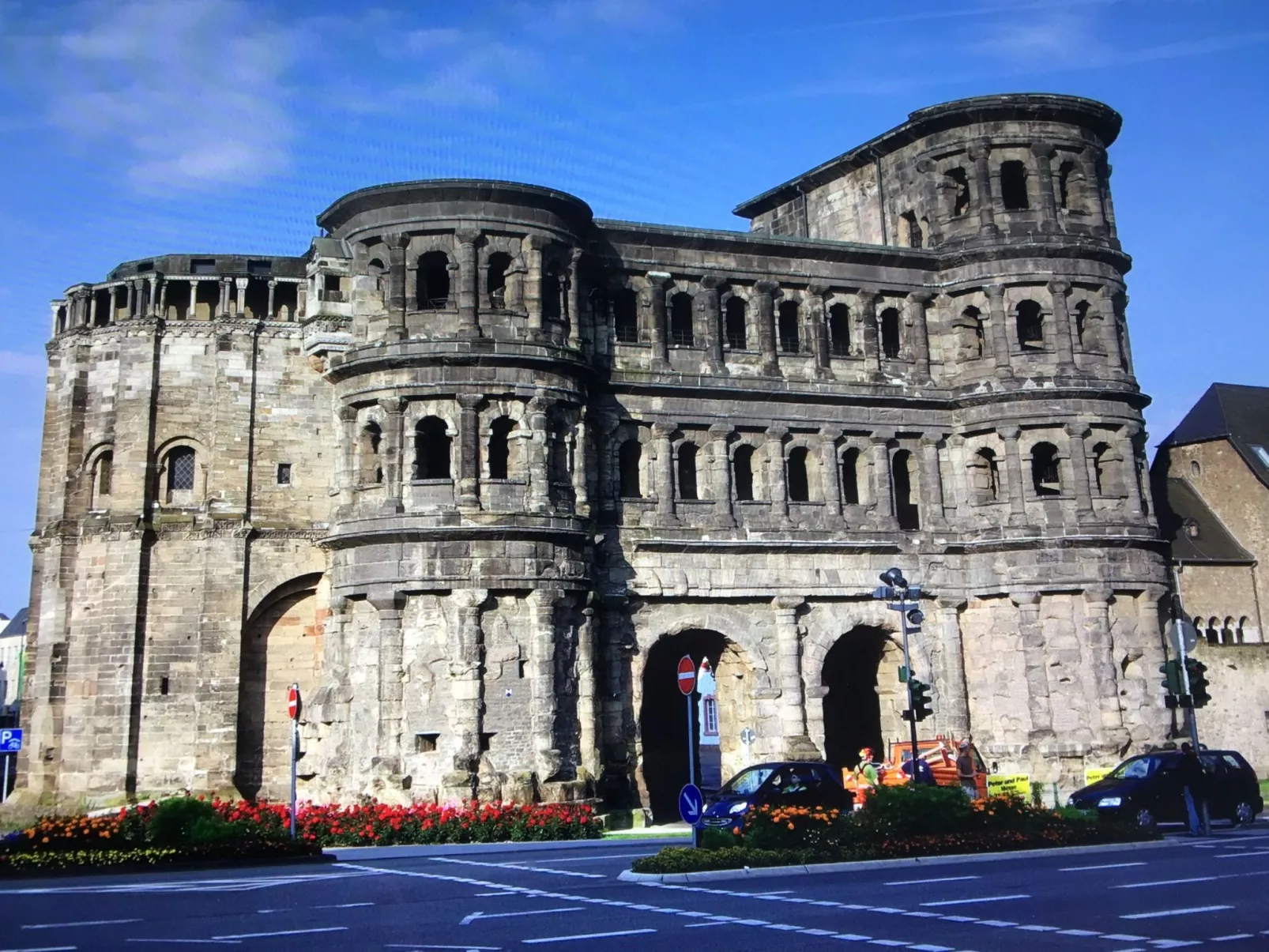 Appartement mit Balkon-Buiten